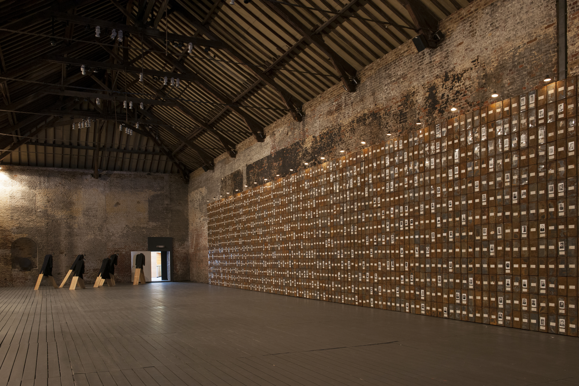 MACS - Exposition - Boltanski - la Salle des Pendus