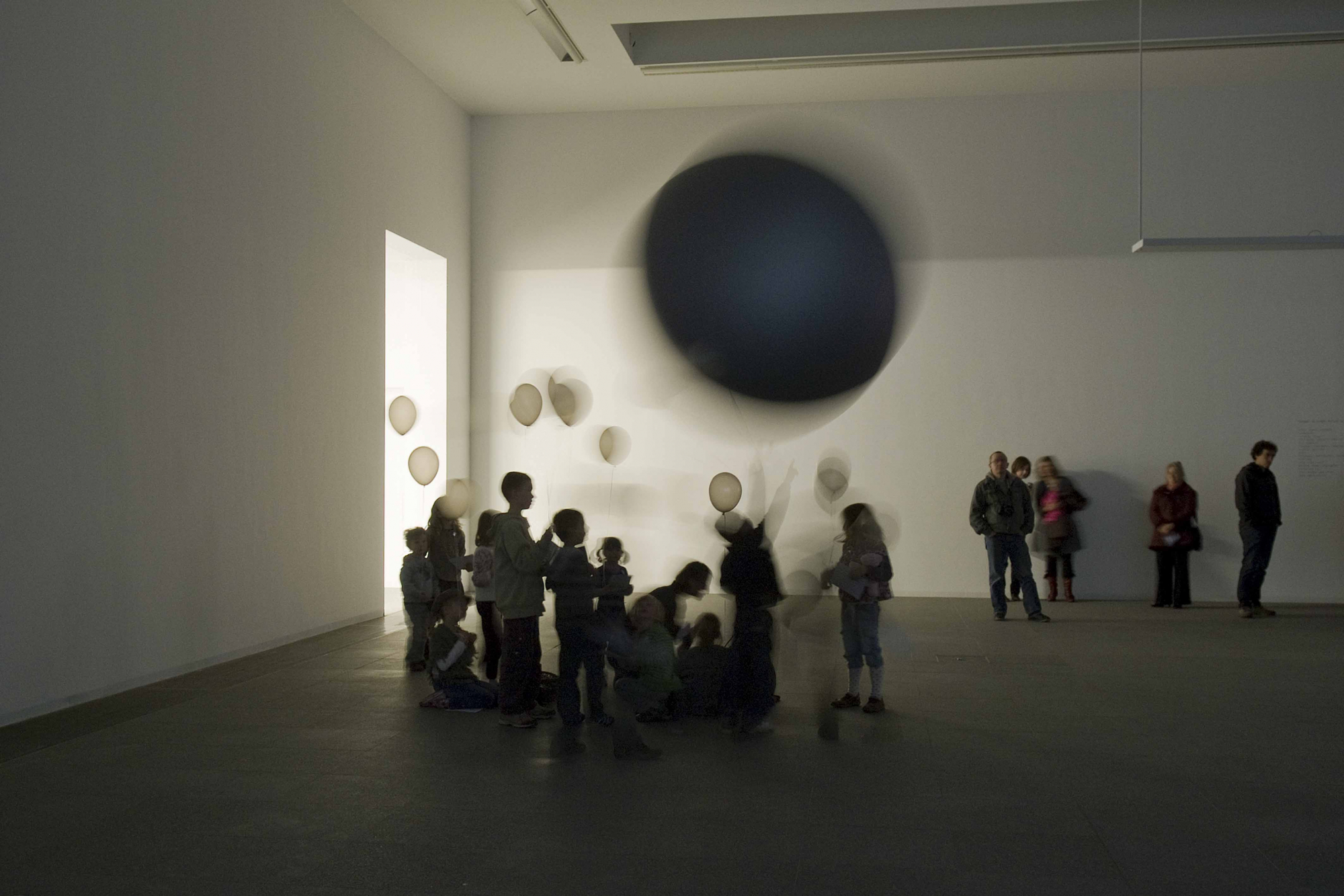 MACS - Exposition - Edith Dekyndt. Les ondes de Love