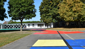 MACS - projet de réhabilitation de la cour à l'école Rampe Anfouette avec l'artiste Jean Glibert